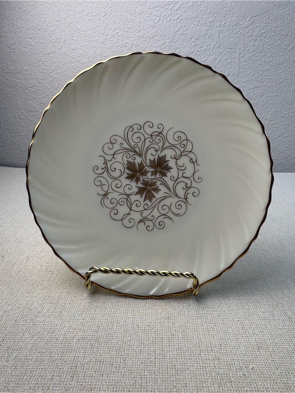 Vintage Lenox Orleans Porcelain Bread and Butter Plates.  D515 Piece Code.